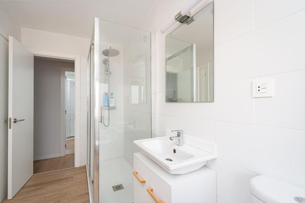 Myhousespain - Moderno Piso Frente Al Mar Gijón Eksteriør billede